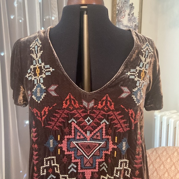 Johnny Was Velvet Top - Picture 2 of 6